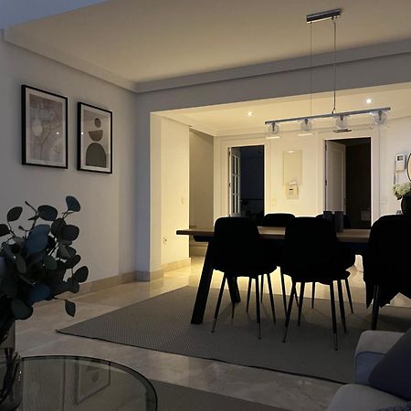 Apartmán Penthouse With Sea Views In Marbella Exteriér fotografie