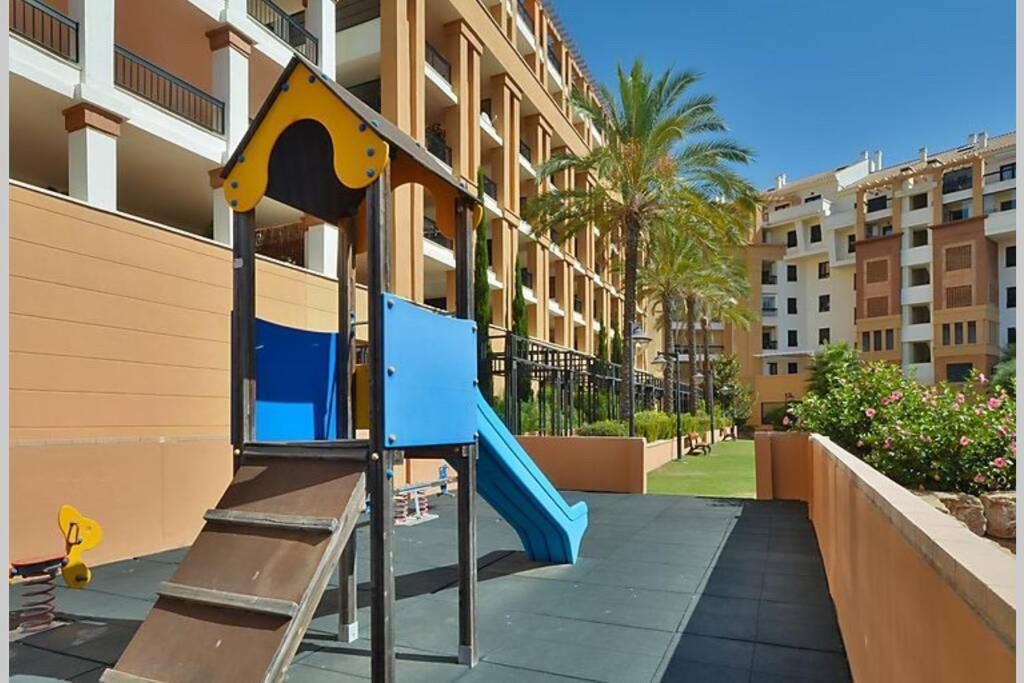 Apartmán Penthouse With Sea Views In Marbella Exteriér fotografie