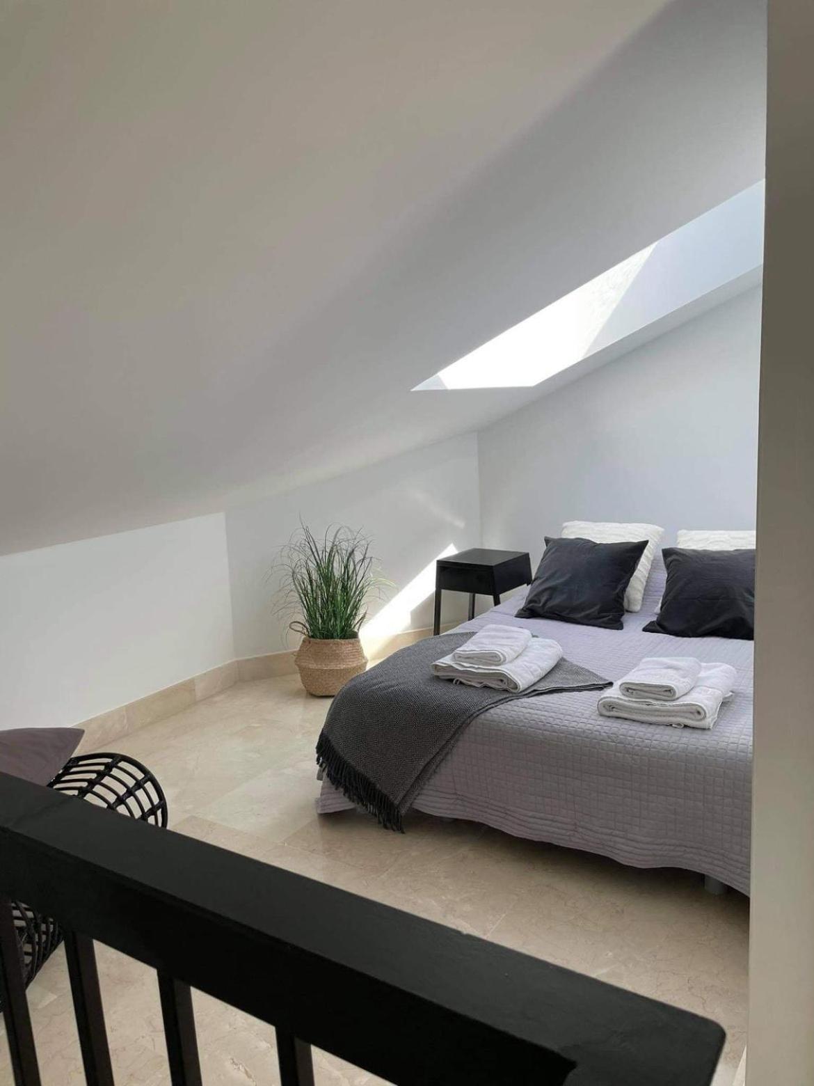 Apartmán Penthouse With Sea Views In Marbella Exteriér fotografie